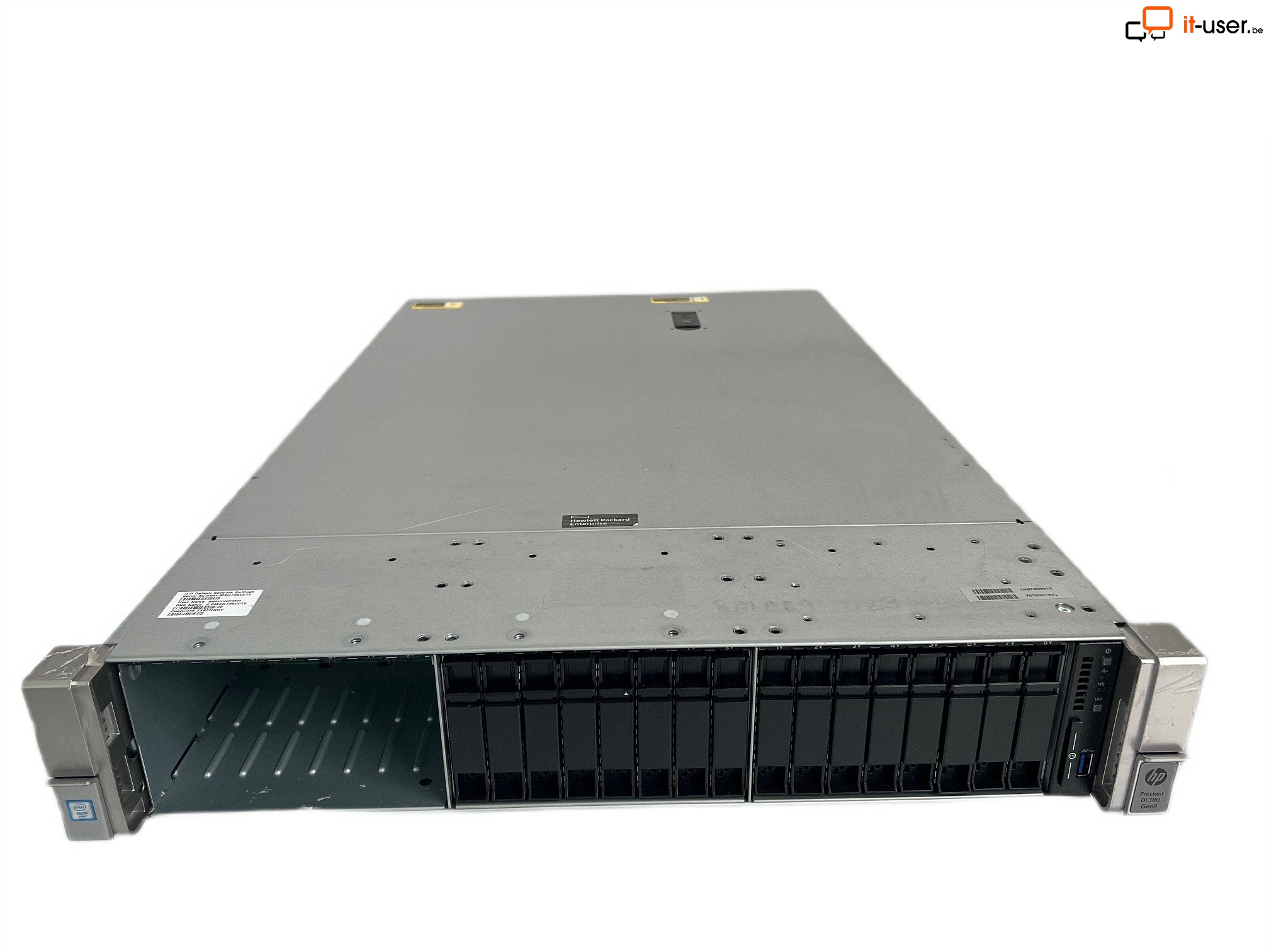 HP ProLiant DL380 Gen9 24xSFF / 2 x E5-2680 v4 / 16GB 2133P / P440ar 2GB + SAS Expander / 800W